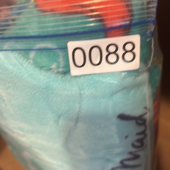 Disney Little Mermaid Fleece Pajama Set Size Large - Picture 11 of 11